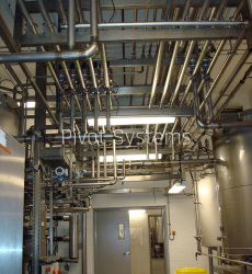 Overhead-Piping_Moncton-Brewery-019